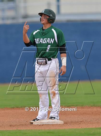 Thumbnail 1 in Reagan [Ronald] vs. Smithson Valley (UIL 6A Area Playoff) photogallery.