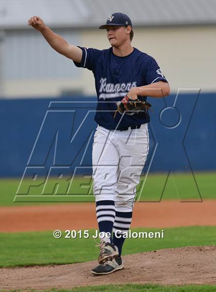 Thumbnail 2 in Reagan [Ronald] vs. Smithson Valley (UIL 6A Area Playoff) photogallery.