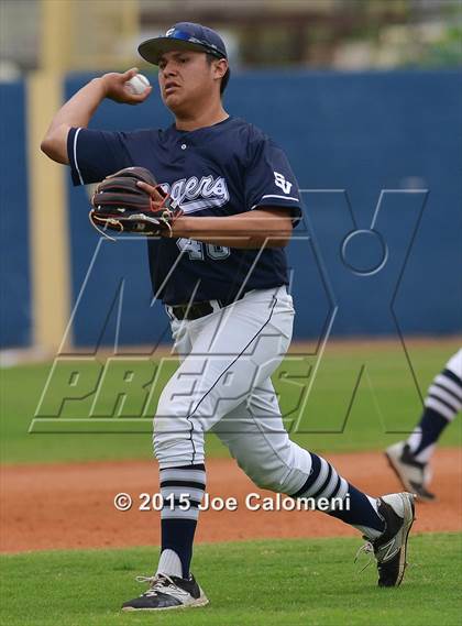 Thumbnail 3 in Reagan [Ronald] vs. Smithson Valley (UIL 6A Area Playoff) photogallery.