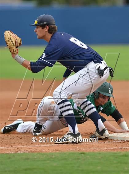 Thumbnail 2 in Reagan [Ronald] vs. Smithson Valley (UIL 6A Area Playoff) photogallery.