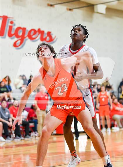 Thumbnail 2 in Seven Lakes @ Fort Bend Travis photogallery.