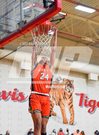 Thumbnail 1 in Seven Lakes @ Fort Bend Travis photogallery.