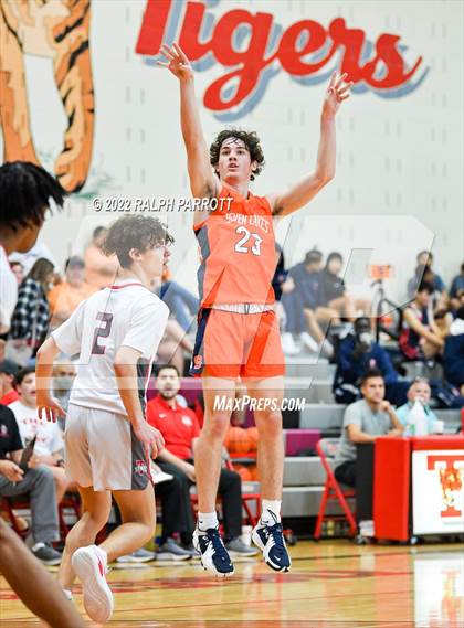 Thumbnail 2 in Seven Lakes @ Fort Bend Travis photogallery.