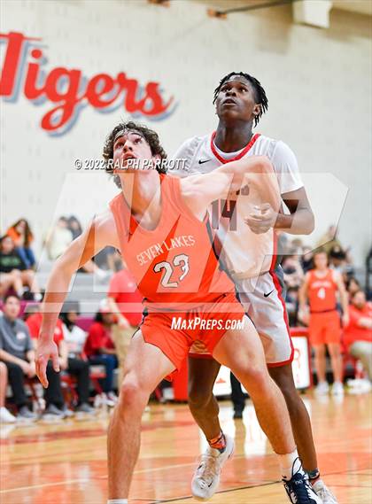 Thumbnail 1 in Seven Lakes @ Fort Bend Travis photogallery.