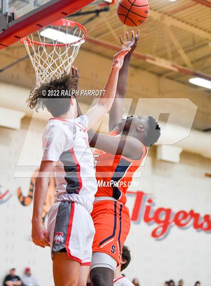 Thumbnail 2 in Seven Lakes @ Fort Bend Travis photogallery.