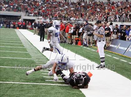 Thumbnail 2 in Bingham vs. Trinity (Kirk Herbstreit Varsity Football Series) photogallery.