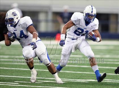 Thumbnail 1 in Bingham vs. Trinity (Kirk Herbstreit Varsity Football Series) photogallery.