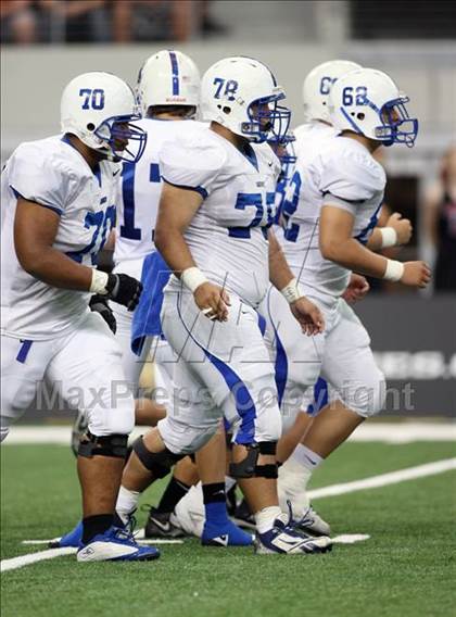 Thumbnail 3 in Bingham vs. Trinity (Kirk Herbstreit Varsity Football Series) photogallery.