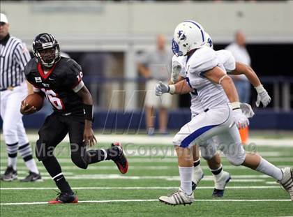 Thumbnail 2 in Bingham vs. Trinity (Kirk Herbstreit Varsity Football Series) photogallery.