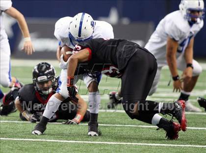 Thumbnail 1 in Bingham vs. Trinity (Kirk Herbstreit Varsity Football Series) photogallery.