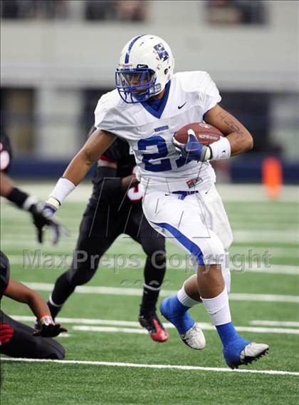 Thumbnail 1 in Bingham vs. Trinity (Kirk Herbstreit Varsity Football Series) photogallery.