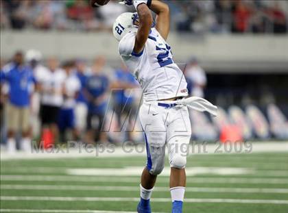 Thumbnail 2 in Bingham vs. Trinity (Kirk Herbstreit Varsity Football Series) photogallery.