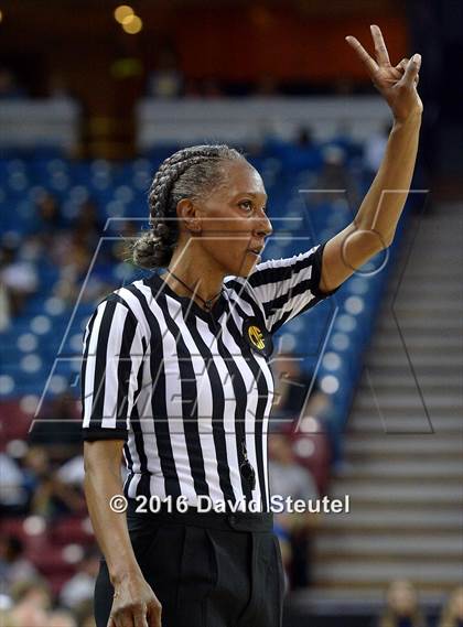 Thumbnail 3 in Chaminade vs. Miramonte (CIF State Open Division Final) photogallery.