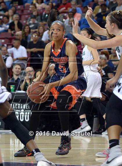 Thumbnail 3 in Chaminade vs. Miramonte (CIF State Open Division Final) photogallery.
