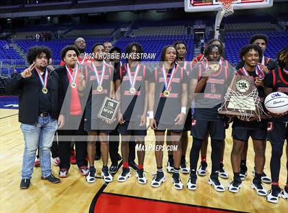 Thumbnail 1 in Ponder vs. Hitchcock (UIL 3A Basketball Final Medal Ceremony) photogallery.