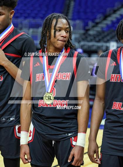 Thumbnail 2 in Ponder vs. Hitchcock (UIL 3A Basketball Final Medal Ceremony) photogallery.