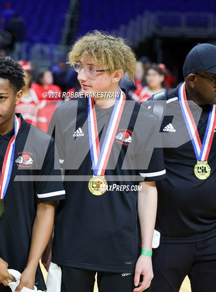 Thumbnail 1 in Ponder vs. Hitchcock (UIL 3A Basketball Final Medal Ceremony) photogallery.