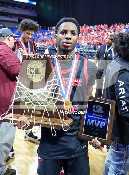 Thumbnail 1 in Ponder vs. Hitchcock (UIL 3A Basketball Final Medal Ceremony) photogallery.