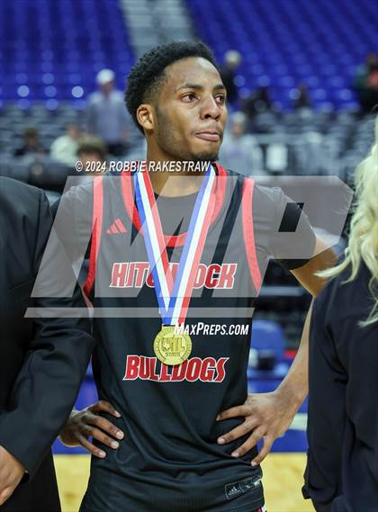 Thumbnail 2 in Ponder vs. Hitchcock (UIL 3A Basketball Final Medal Ceremony) photogallery.