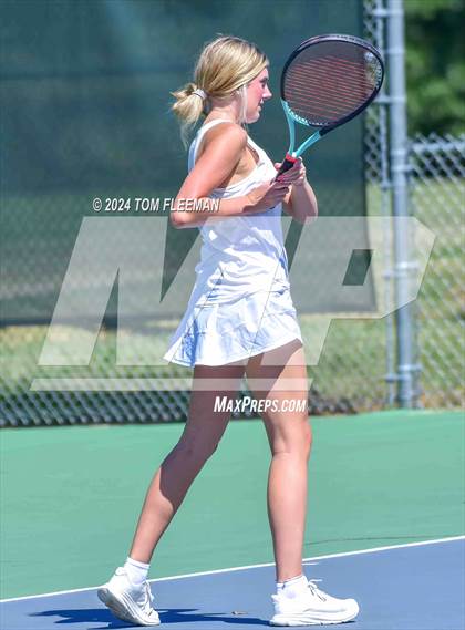 Thumbnail 3 in Sunflower League Girl's JV Quad (Shawnee Mission South) photogallery.
