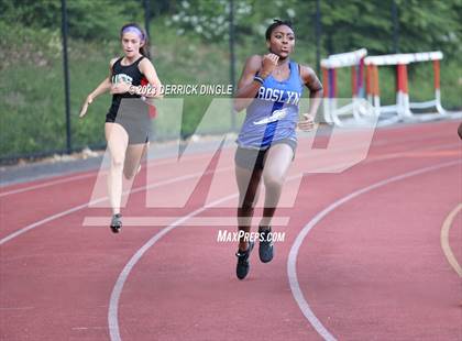 Thumbnail 1 in Section VIII Championship (200 Meter) photogallery.