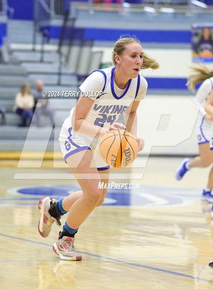 Thumbnail 3 in Farmington @ Pleasant Grove photogallery.