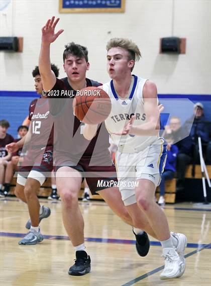Thumbnail 2 in Greensburg Central Catholic @ Otto-Eldred (PIAA Class AA First Round Playoff) photogallery.