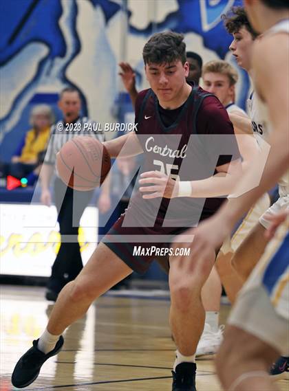 Thumbnail 1 in Greensburg Central Catholic @ Otto-Eldred (PIAA Class AA First Round Playoff) photogallery.