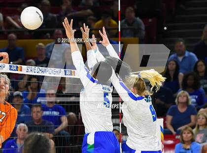 Thumbnail 1 in Xavier College Prep vs. Corona del Sol (AIA 6A Final)  photogallery.