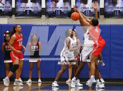 Thumbnail 2 in MacArthur vs. Allen (UIL 6A Area Playoff) photogallery.