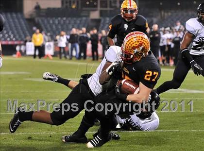 Thumbnail 3 in Mission Viejo vs. Servite (CIF-SS Pac-5 Division Final) photogallery.