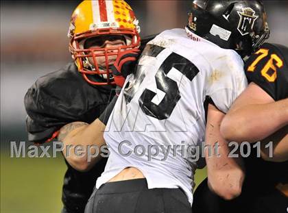 Thumbnail 2 in Mission Viejo vs. Servite (CIF-SS Pac-5 Division Final) photogallery.