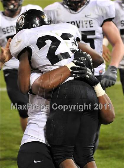Thumbnail 2 in Mission Viejo vs. Servite (CIF-SS Pac-5 Division Final) photogallery.