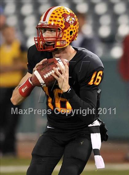 Thumbnail 2 in Mission Viejo vs. Servite (CIF-SS Pac-5 Division Final) photogallery.