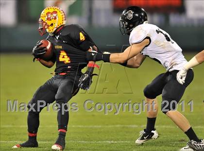 Thumbnail 1 in Mission Viejo vs. Servite (CIF-SS Pac-5 Division Final) photogallery.