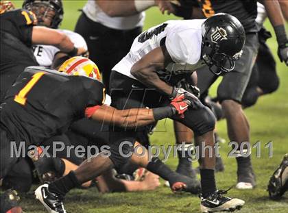 Thumbnail 1 in Mission Viejo vs. Servite (CIF-SS Pac-5 Division Final) photogallery.