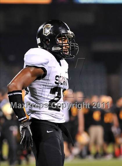Thumbnail 2 in Mission Viejo vs. Servite (CIF-SS Pac-5 Division Final) photogallery.