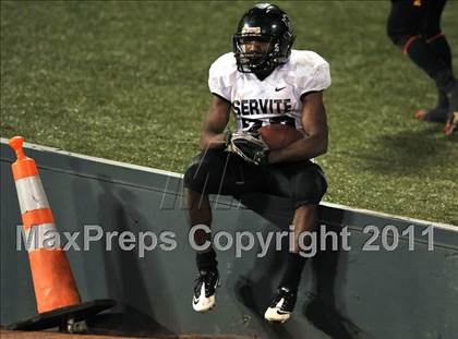 Thumbnail 3 in Mission Viejo vs. Servite (CIF-SS Pac-5 Division Final) photogallery.