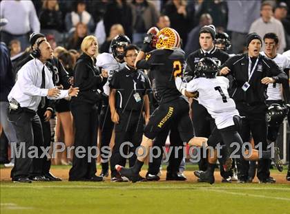 Thumbnail 3 in Mission Viejo vs. Servite (CIF-SS Pac-5 Division Final) photogallery.