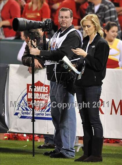 Thumbnail 3 in Mission Viejo vs. Servite (CIF-SS Pac-5 Division Final) photogallery.