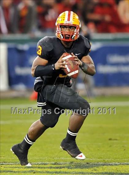 Thumbnail 3 in Mission Viejo vs. Servite (CIF-SS Pac-5 Division Final) photogallery.