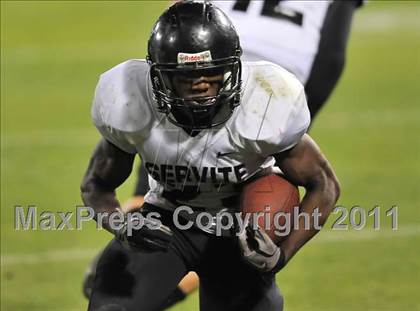 Thumbnail 1 in Mission Viejo vs. Servite (CIF-SS Pac-5 Division Final) photogallery.
