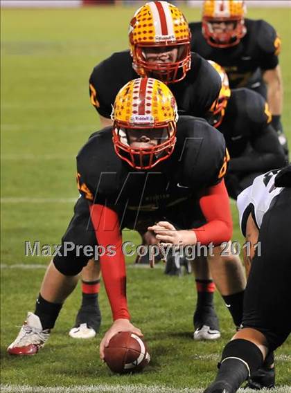 Thumbnail 1 in Mission Viejo vs. Servite (CIF-SS Pac-5 Division Final) photogallery.