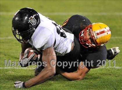 Thumbnail 3 in Mission Viejo vs. Servite (CIF-SS Pac-5 Division Final) photogallery.