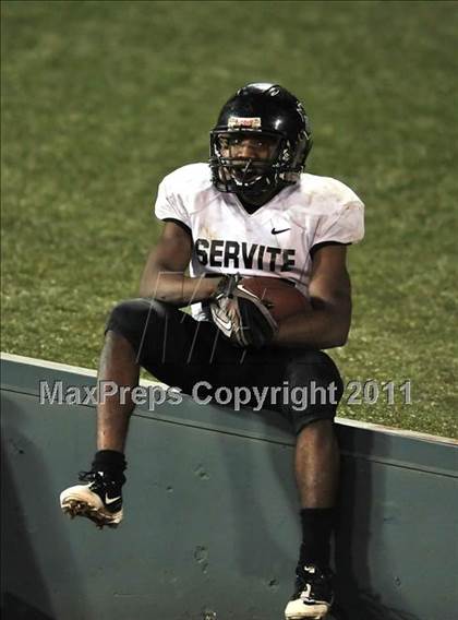 Thumbnail 1 in Mission Viejo vs. Servite (CIF-SS Pac-5 Division Final) photogallery.