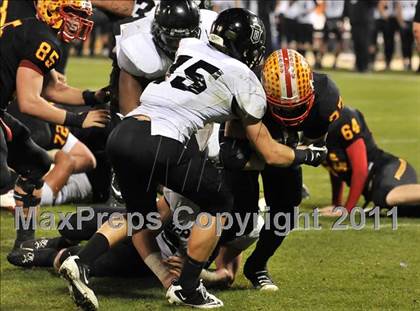 Thumbnail 1 in Mission Viejo vs. Servite (CIF-SS Pac-5 Division Final) photogallery.