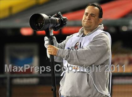 Thumbnail 2 in Mission Viejo vs. Servite (CIF-SS Pac-5 Division Final) photogallery.