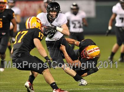 Thumbnail 1 in Mission Viejo vs. Servite (CIF-SS Pac-5 Division Final) photogallery.