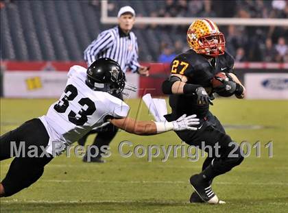 Thumbnail 2 in Mission Viejo vs. Servite (CIF-SS Pac-5 Division Final) photogallery.