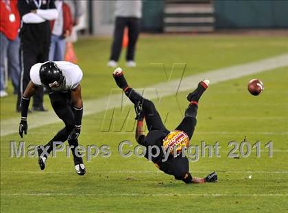 Thumbnail 3 in Mission Viejo vs. Servite (CIF-SS Pac-5 Division Final) photogallery.